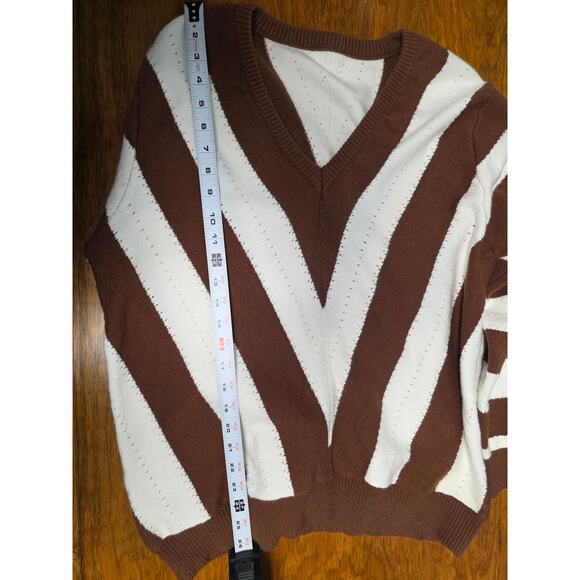 Sweater Womens Small V-Neck Long Sleeve Brown White Stripe Cozy Fall Preppy Cute - Picture 4 of 6